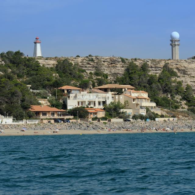 Leucate Plage front de mer villas falaise