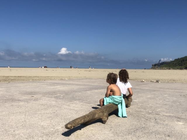 Enfants sur la plage - La Franqui