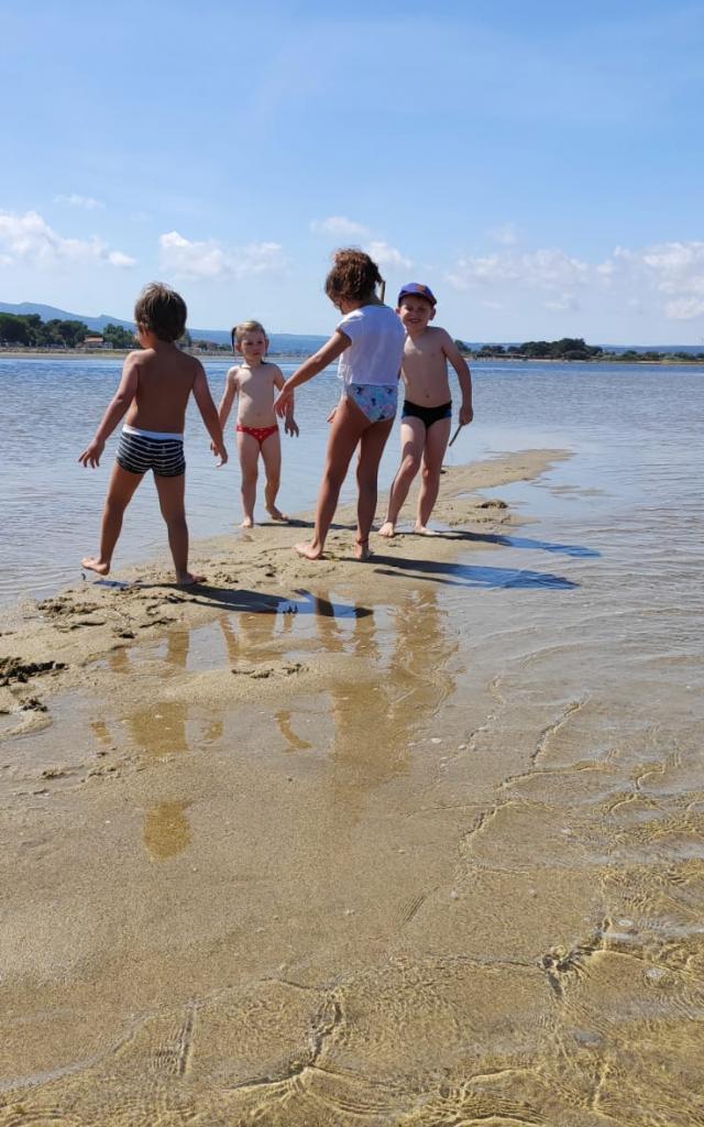 Baignade entre copains - La Franqui