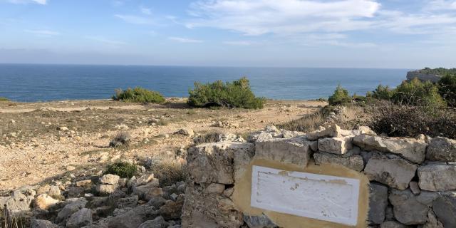 Sentier de randonnée balisé - Plateau de Leucate