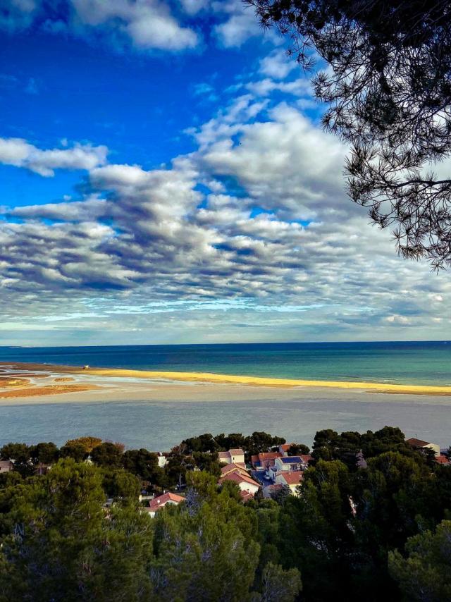 Photo de la plage des Coussoules depuis la Falaise de Leucate