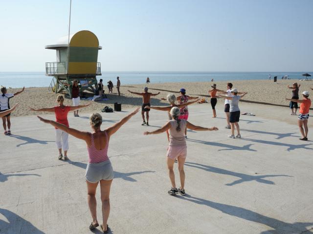 Cours de fitness en front de mer à Leucate Plage