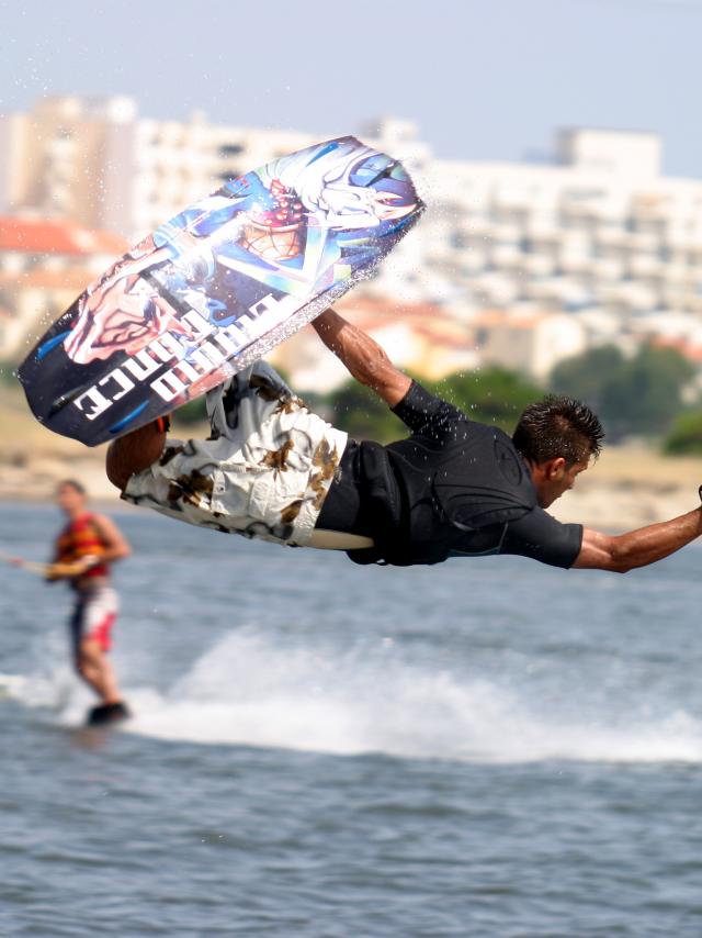 Figure en wakeboard