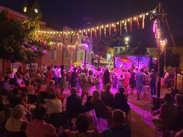 Fete Leucate Village, bal concert