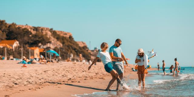 leucate-famille-plage.jpg