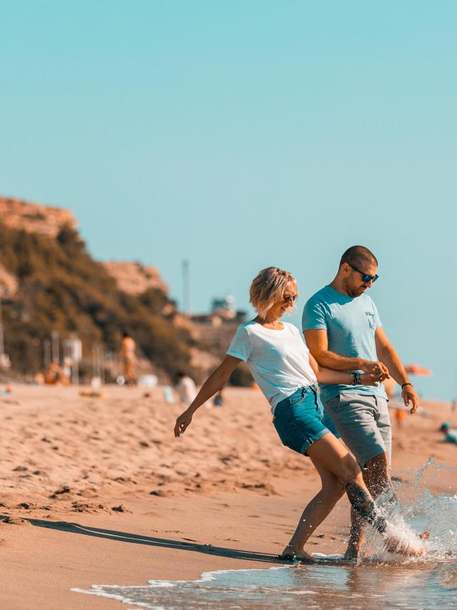 leucate-famille-plage.jpg